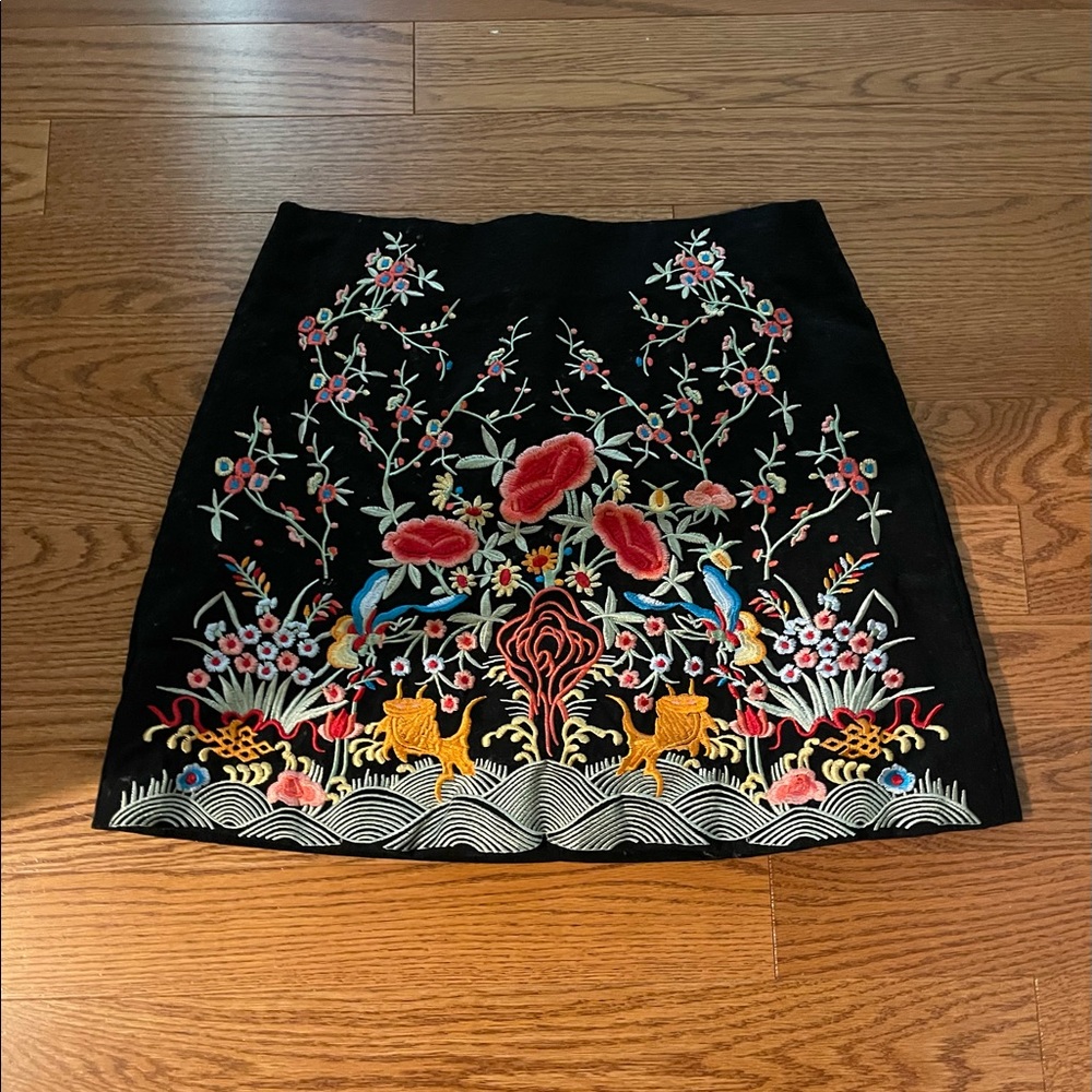 Zara Embroidered skirt